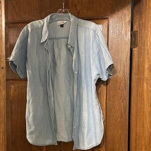 Universal Thread Light Blue Casual Shirt